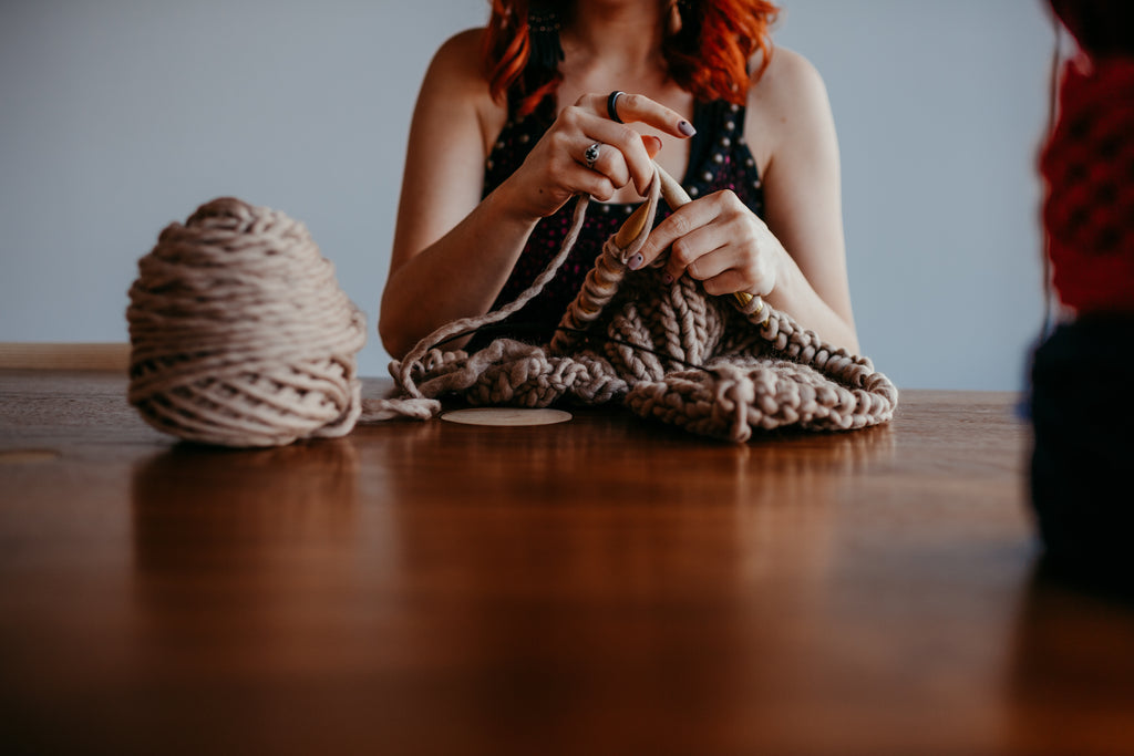 Meet the Nickichicki Knitting Team!