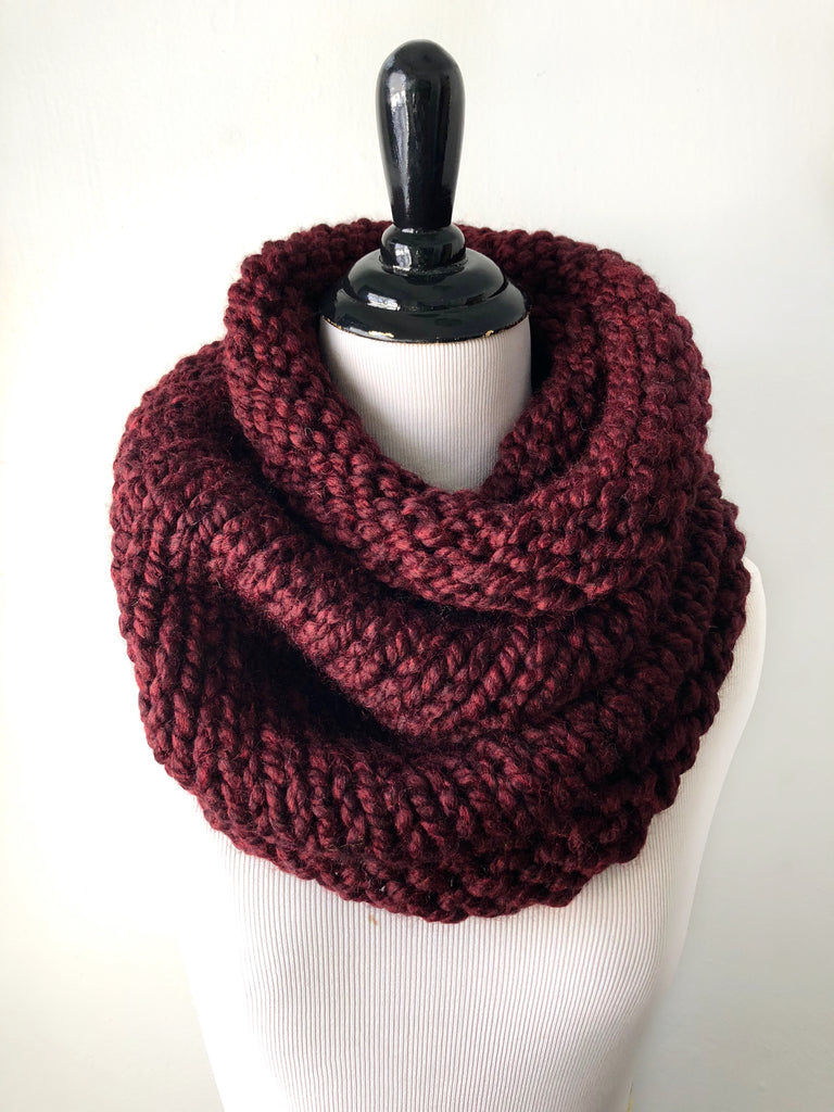 Neckwarmer in Claret, Scarf, Nickichicki - Nickichicki