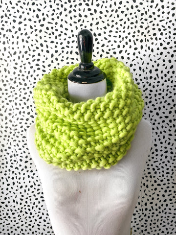 Merino Bubble Fluff Cowl in Frosted Lime