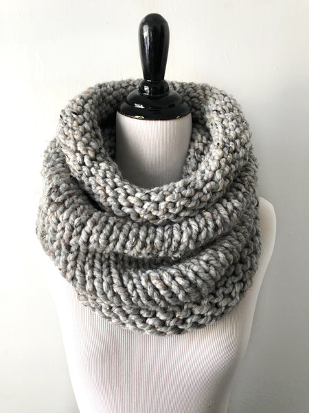 Neckwarmer in Gray Marble – Nickichicki